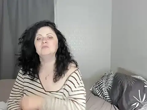 Lillian2 online show from 09-26-25, 07:51