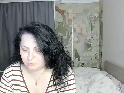 Lillian2 online show from 05-24-26, 06:24