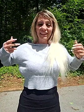 Sexy Sparkling  online show from 05-13-26, 10:45