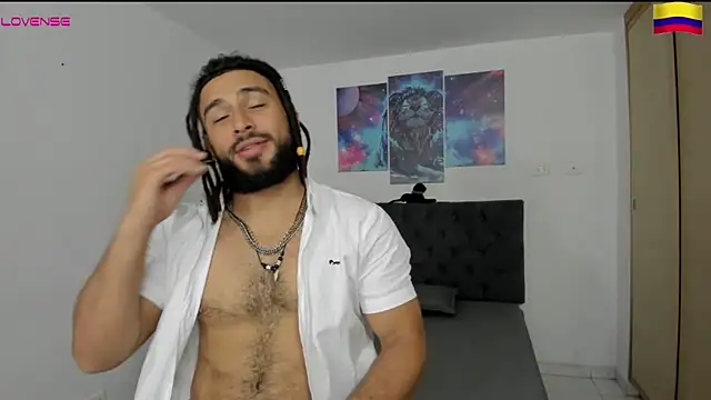 Snapshot of Louis_marley__ chatting on 12-29-24, 02:49 Louis marley online show from 12-29-24, 02:49