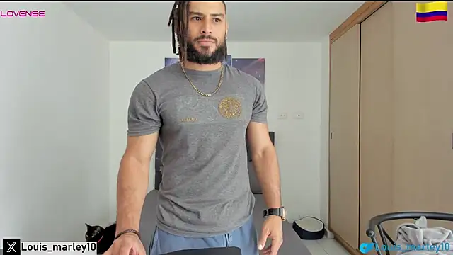 Snapshot of Louis_marley__ chatting on 01-05-25, 04:59 Louis marley online show from 01-05-25, 04:59
