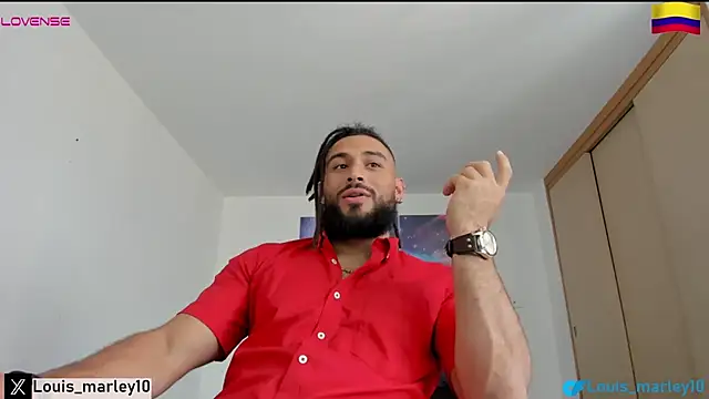 Snapshot of Louis_marley__ chatting on 01-23-25, 08:24 Louis marley online show from 01-23-25, 08:24
