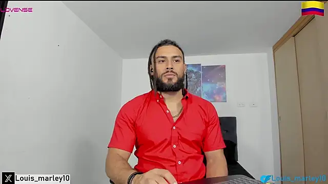 Snapshot of Louis_marley__ chatting on 01-23-25, 11:26 Louis marley online show from 01-23-25, 11:26