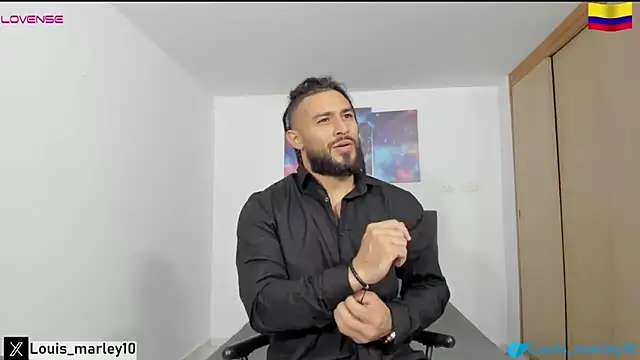 Snapshot of Louis_marley__ chatting on 02-15-25, 01:21 Louis marley online show from 02-15-25, 01:21