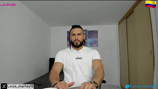Snapshot of Louis_marley__ chatting on 03-19-25, 02:16 Louis marley online show from 03-19-25, 02:16