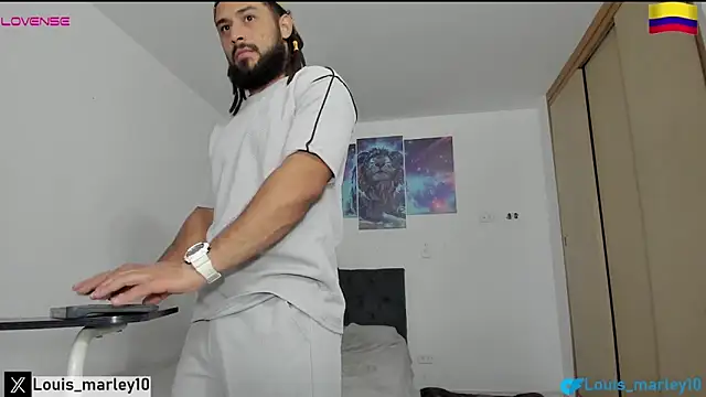 Snapshot of Louis_marley__ chatting on 02-01-26, 01:26 Louis marley online show from 02-01-26, 01:26