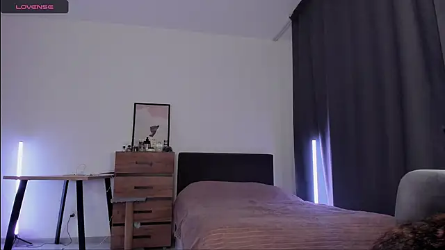 Snapshot of Alice_Dias chatting on 12-22-24, 04:06 Alice Dias online show from 12-22-24, 04:06