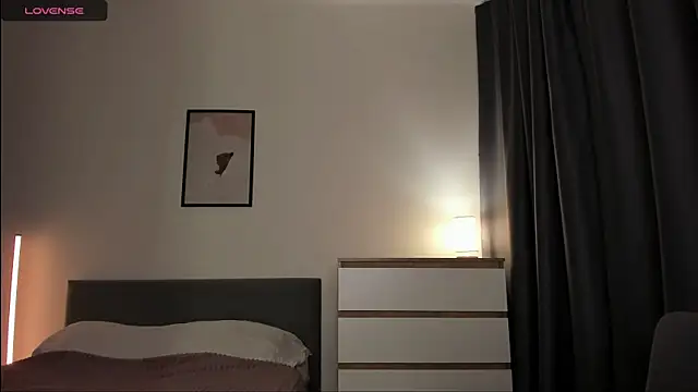 Snapshot of Alice_Dias chatting on 11-28-25, 12:52 Alice Dias online show from 11-28-25, 12:52