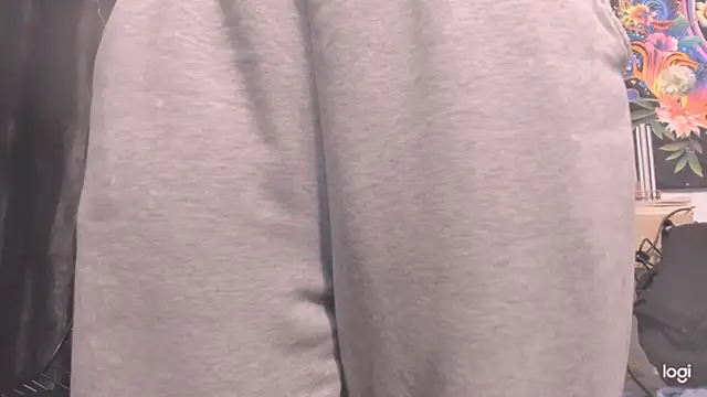 Snapshot of MYFAVOURITESTRAGER chatting on 02-20-25, 05:01 MYFAVOURITESTRAGER online show from 02-20-25, 05:01