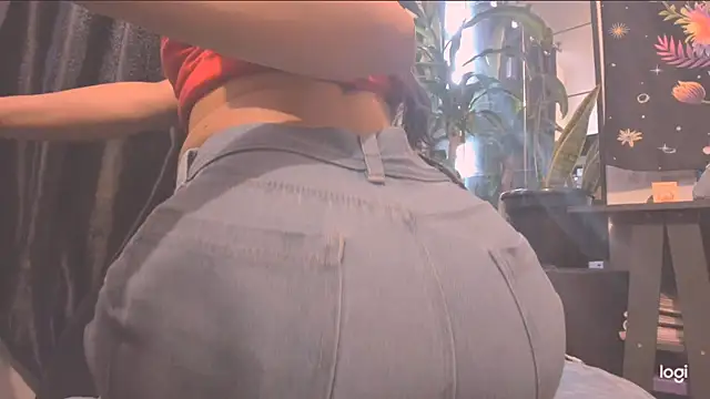 Snapshot of MYFAVOURITESTRAGER chatting on 02-19-26, 07:43 MYFAVOURITESTRAGER online show from 02-19-26, 07:43