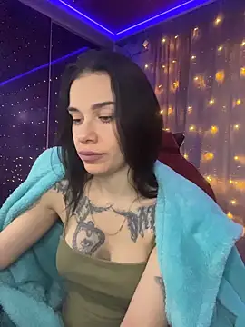 Queen of pain online show from 12-17-25, 06:19