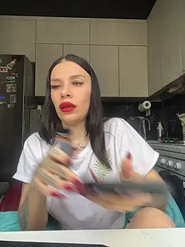 Queen of pain online show from 03-16-26, 06:28