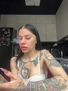 Queen of pain online show from 03-26-26, 06:30