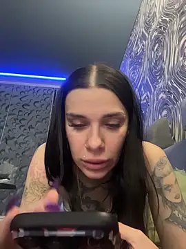 Queen of pain online show from 05-14-26, 06:42