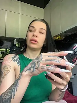 Queen of pain online show from 06-03-26, 07:00