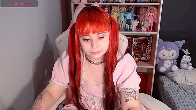 Snapshot of Naomi_Storm chatting on 08-05-26, 10:40 Naomi Storm online show from 08-05-26, 10:40