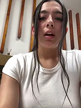 Nicollemays online show from 02-12-25, 04:22