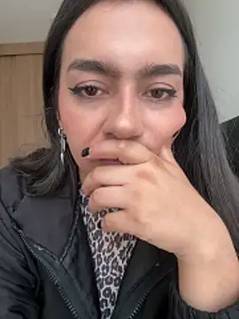 Nicollemays online show from 04-17-26, 01:14