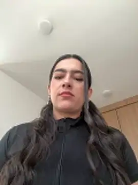 Snapshot of Nicollemays chatting on 04-27-26, 01:09 Nicollemays online show from 04-27-26, 01:09
