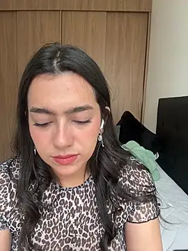 Snapshot of Nicollemays chatting on 05-28-26, 04:15 Nicollemays online show from 05-28-26, 04:15