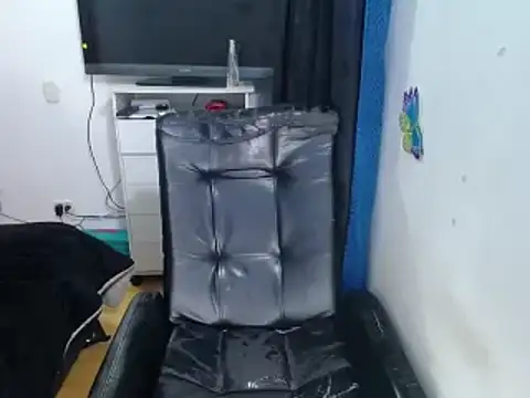 Yunhot  online show from 03-10-25, 05:00