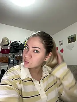 Snapshot of Celestedubois chatting on 07-03-26, 10:16 Celestedubois online show from 07-03-26, 10:16