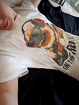 Snapshot of _Sweet_Love_ chatting on 03-12-26, 01:39 Sweet Love online show from 03-12-26, 01:39