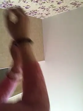 Snapshot of _Sweet_Love_ chatting on 03-18-26, 12:19 Sweet Love online show from 03-18-26, 12:19