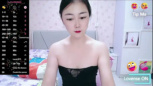 Elvira baby online show from 11-13-25, 02:43