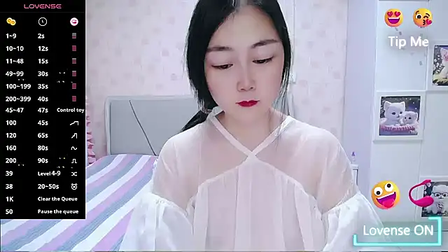 Snapshot of Elvira_baby chatting on 07-20-26, 02:48 Elvira baby online show from 07-20-26, 02:48
