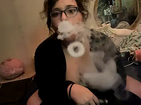 Snapshot of MarcyFlower chatting on 10-22-25, 11:26 MarcyFlower online show from 10-22-25, 11:26