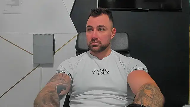 Snapshot of DuncanStone chatting on 01-15-26, 05:12 DuncanStone online show from 01-15-26, 05:12