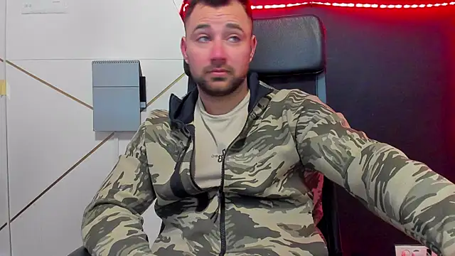 Snapshot of DuncanStone chatting on 02-05-26, 06:40 DuncanStone online show from 02-05-26, 06:40