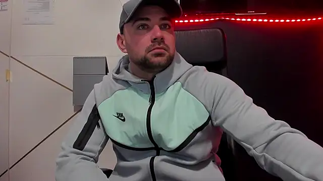 Snapshot of DuncanStone chatting on 03-08-26, 04:49 DuncanStone online show from 03-08-26, 04:49