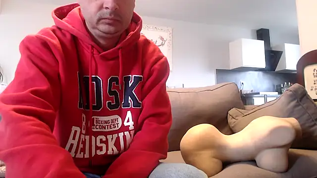 freddy0222222 online show from 05-17-26, 08:01