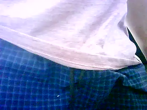 Snapshot of mrose8080 chatting on 11-21-25, 06:39 mrose8080 online show from 11-21-25, 06:39