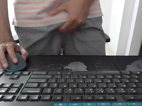 Snapshot of mrose8080 chatting on 02-20-26, 06:30 mrose8080 online show from 02-20-26, 06:30