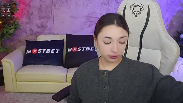 Jasmine Flow online show from 12-17-24, 07:40