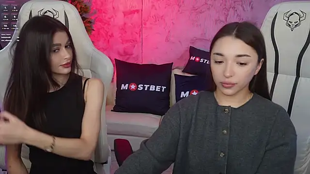 Jasmine Flow online show from 12-17-24, 01:49