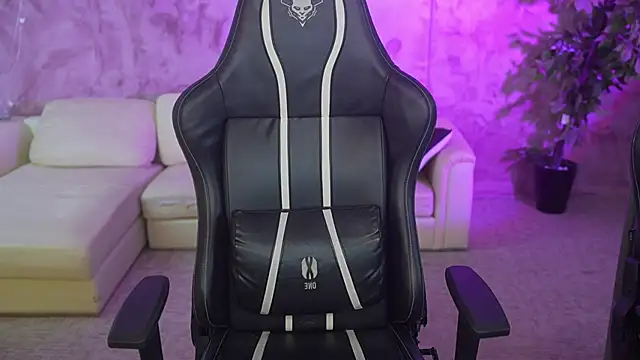 Jasmine Flow online show from 11-30-25, 08:18