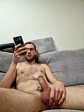 Snapshot of TOY_boy7 chatting on 02-19-25, 08:52 TOY boy7 online show from 02-19-25, 08:52