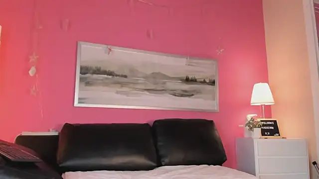 Snapshot of Tiffanysurez_ chatting on 02-20-25, 01:08 Tiffanysurez online show from 02-20-25, 01:08