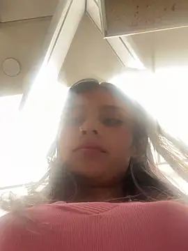 Snapshot of Tiffanysurez_ chatting on 10-21-25, 07:14 Tiffanysurez online show from 10-21-25, 07:14