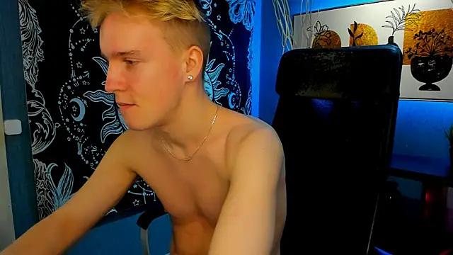 Snapshot of AlexxSweet chatting on 12-14-24, 07:29 AlexxSweet online show from 12-14-24, 07:29