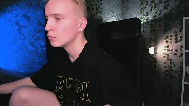 Snapshot of AlexxSweet chatting on 02-03-25, 01:40 AlexxSweet online show from 02-03-25, 01:40