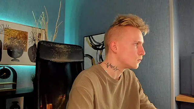 Snapshot of AlexxSweet chatting on 03-08-25, 06:58 AlexxSweet online show from 03-08-25, 06:58