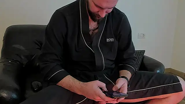 Snapshot of KingMalcom chatting on 01-19-25, 11:01 KingMalcom online show from 01-19-25, 11:01