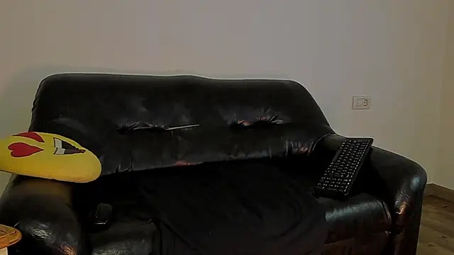 Snapshot of KingMalcom chatting on 11-25-25, 11:43 KingMalcom online show from 11-25-25, 11:43