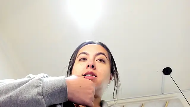 nalalye cruzz  online show from 03-16-25, 02:43