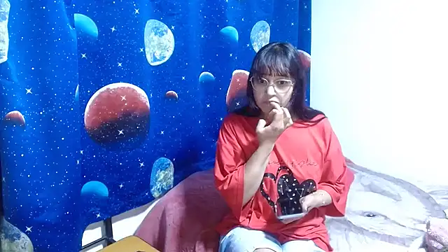 clarisse69 online show from 04-04-26, 11:57